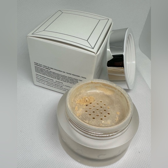 Jaclyn Cosmetics Mood Light Luminous Powder in the shade Dew Me - Picture 4 of 6